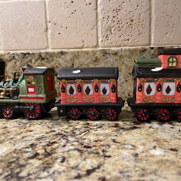 ❤️ DICKENS COLLECTABLES PORCELAIN 3 PC TRAIN SET 384-0477 NEW - Picture 3 of 3